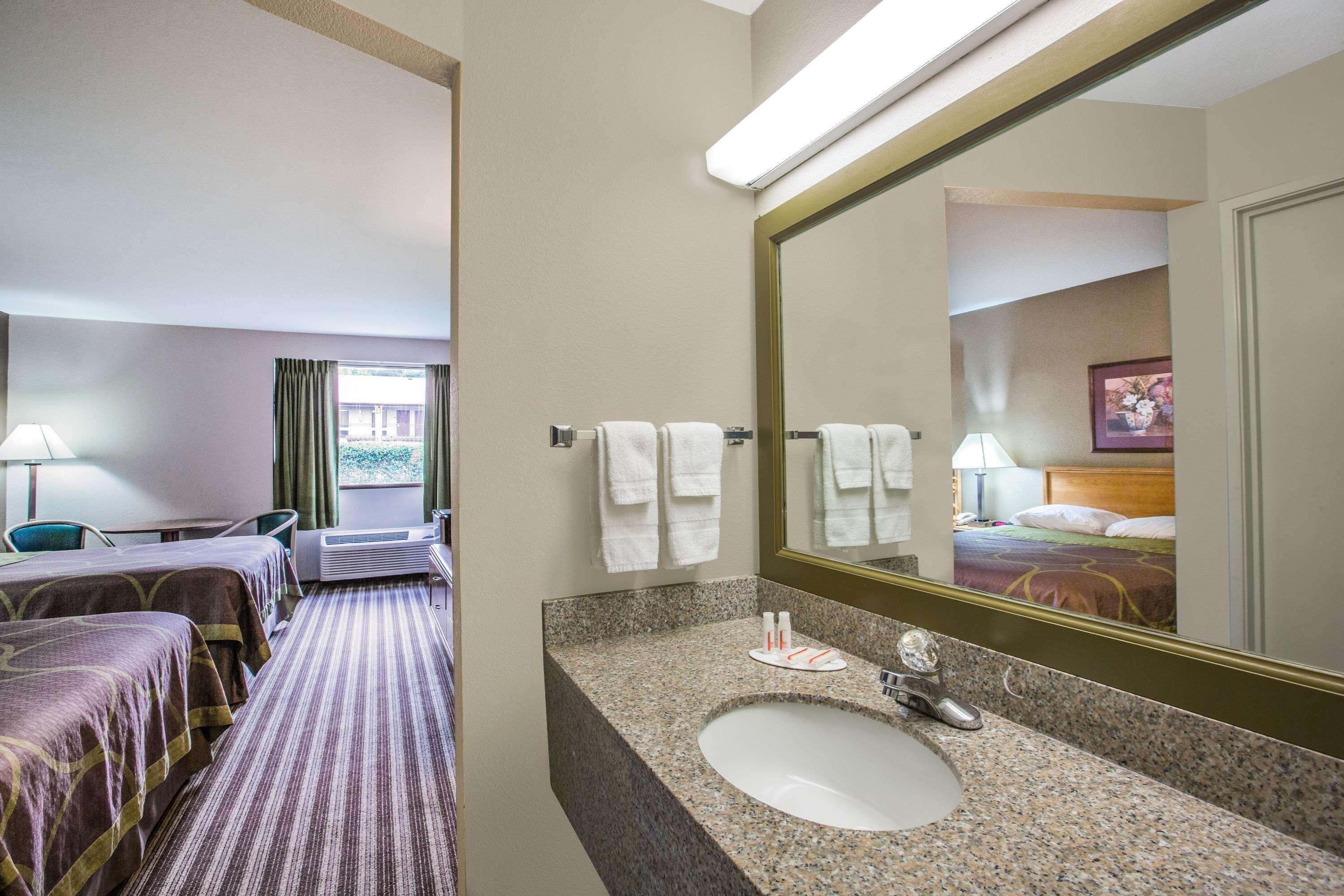 Hotel Super 8 By Wyndham Oxford Zewnętrze zdjęcie